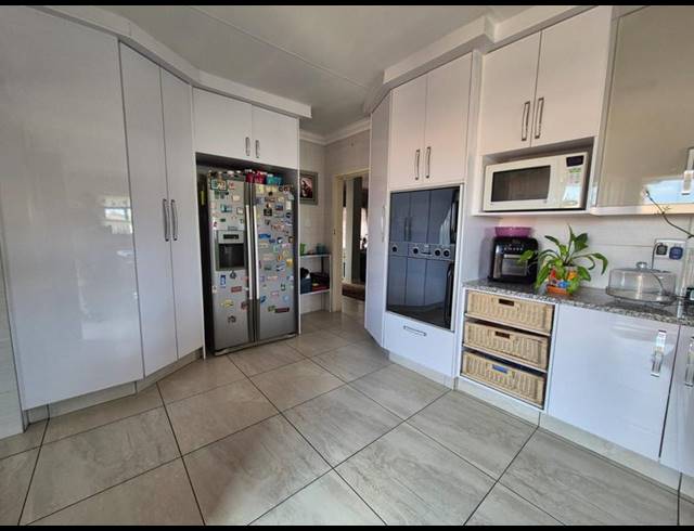 3 BEDROOM HOUSE FOR SALE IN LINMEYER